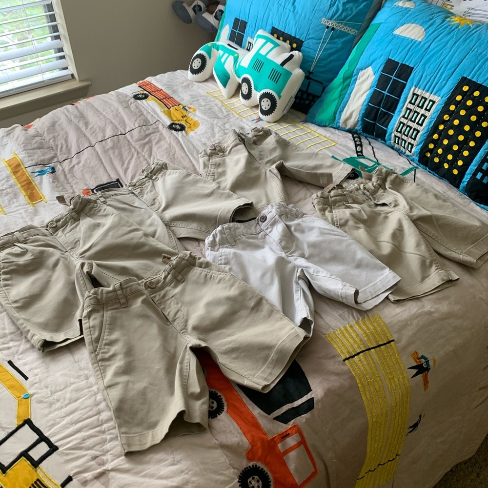 Lot of 6 Old Navy Khaki Shorts